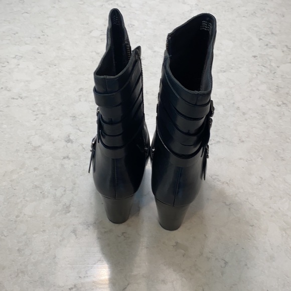 Diba True “Just in” Boot with 3.5” stacked heel - Picture 6 of 6